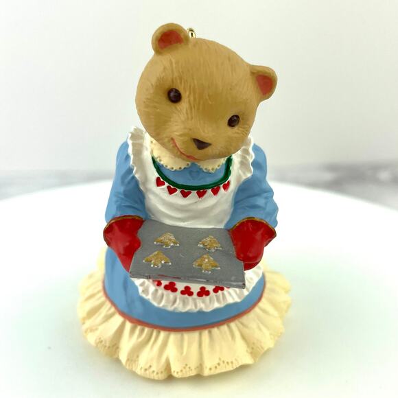 Hallmark Keepsake Mama Bearinger Christmas Ornament 1993 U246 Victoria Circle - Picture 1 of 11